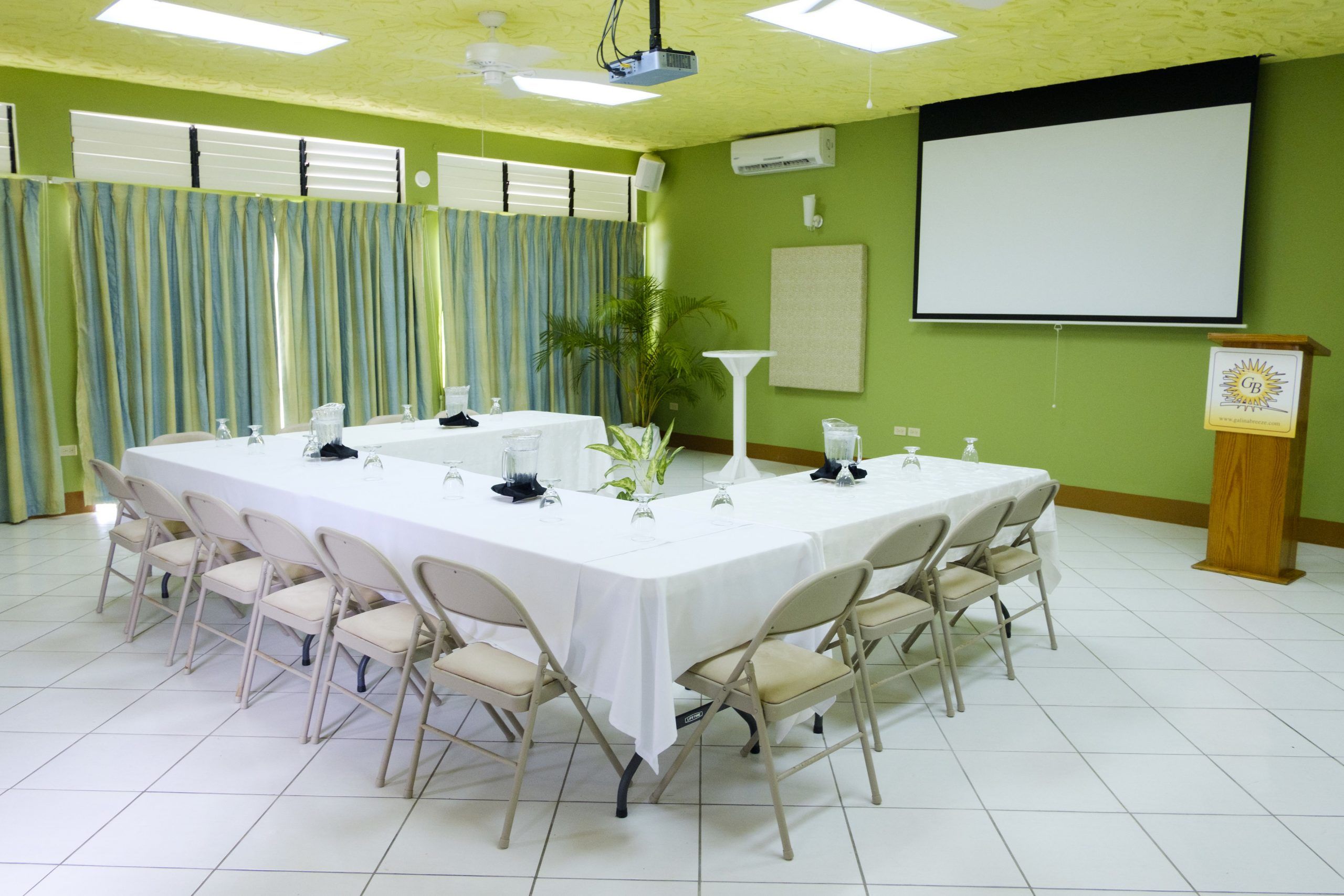 غرفة الاجتماعات