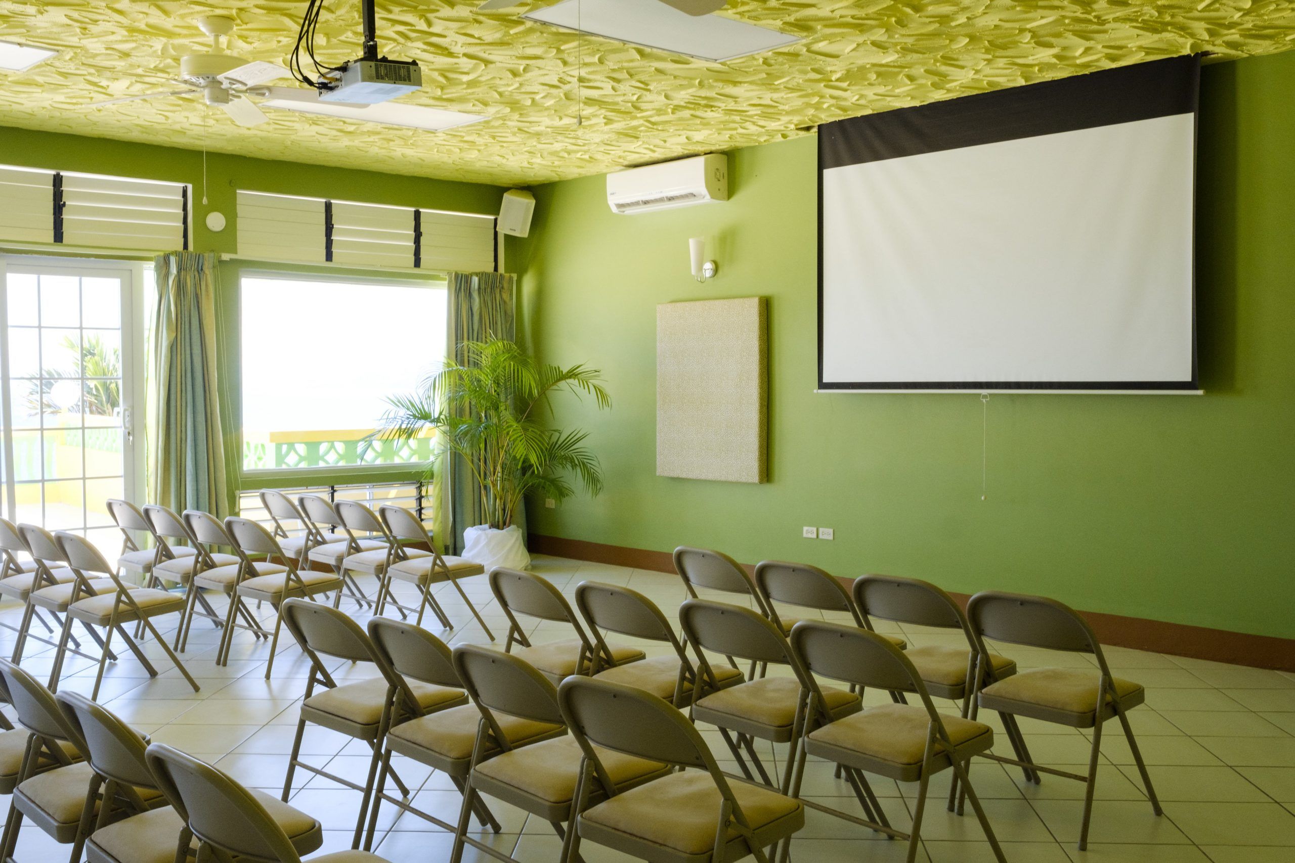 غرفة الاجتماعات