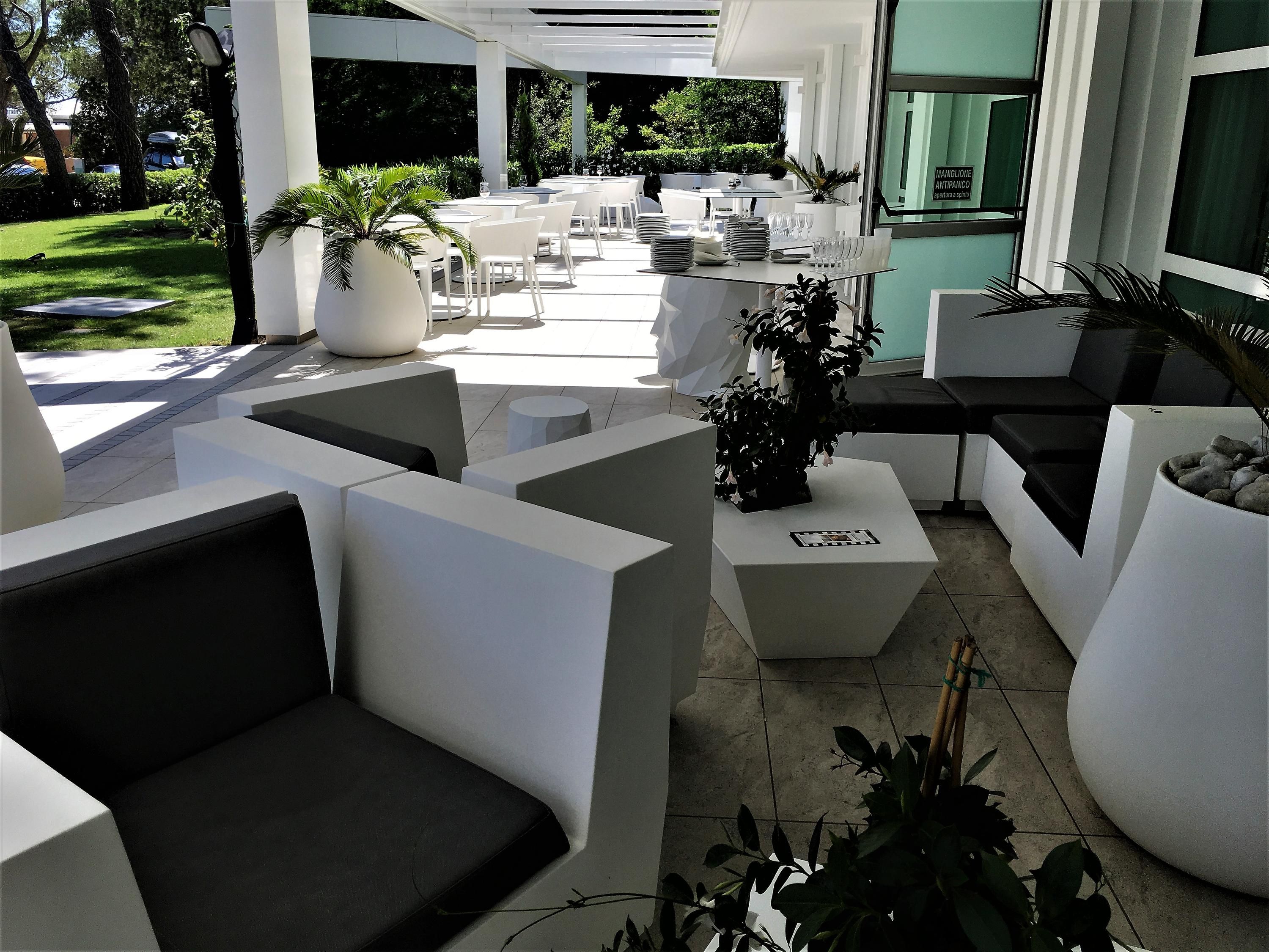 شرفة مرصوفة