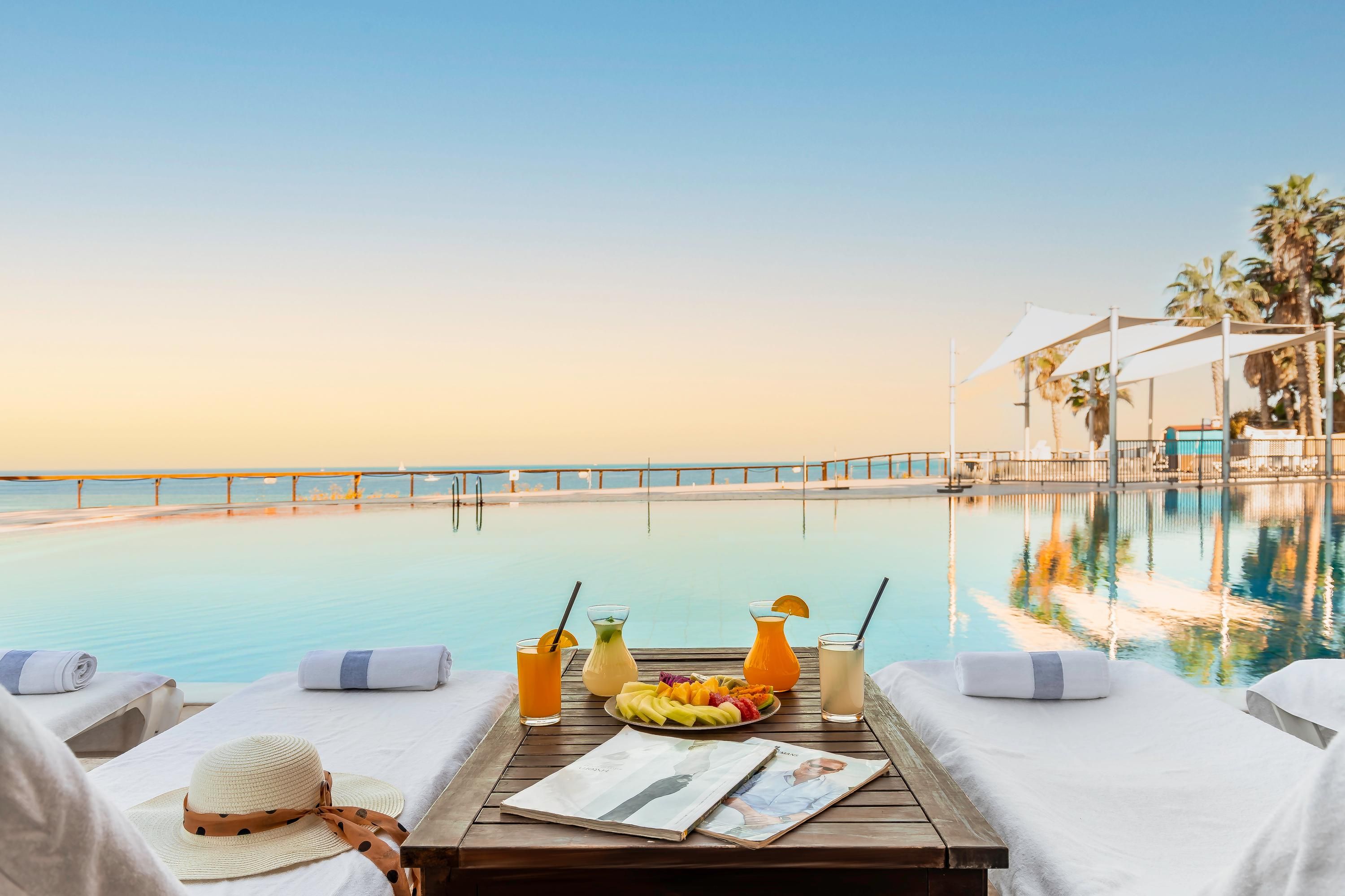 حوض السباحة صورة