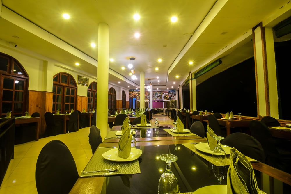 مطعم