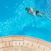 حوض السباحة