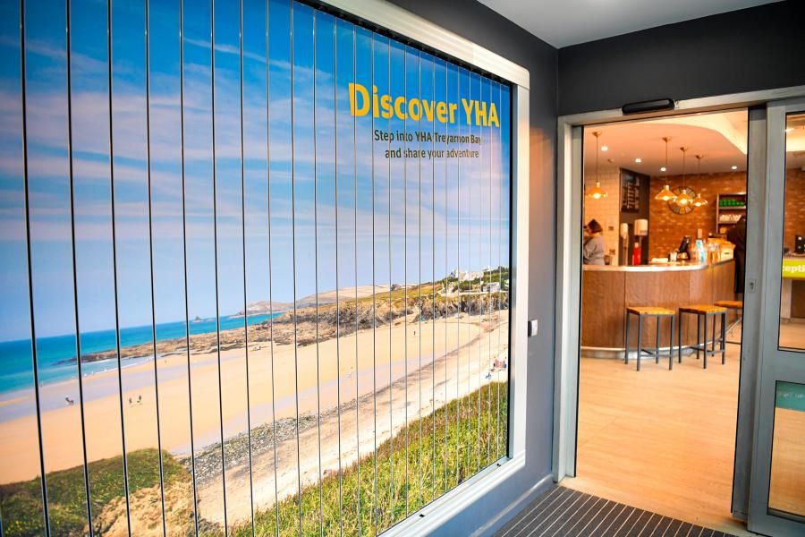 مدخل الفندق