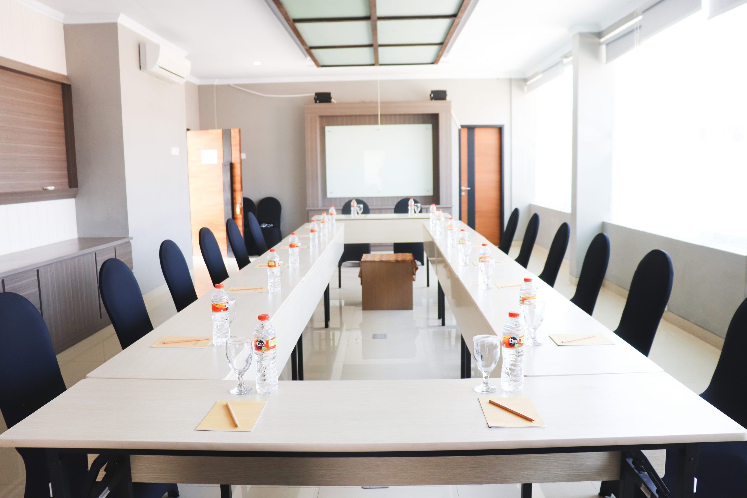 غرفة الاجتماعات