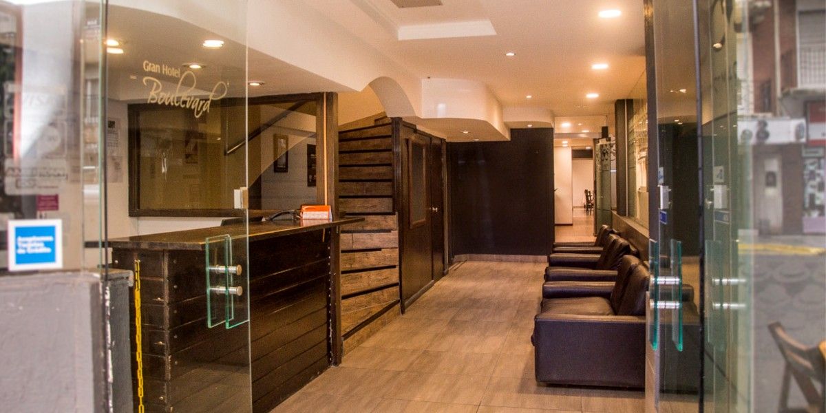 مدخل الفندق